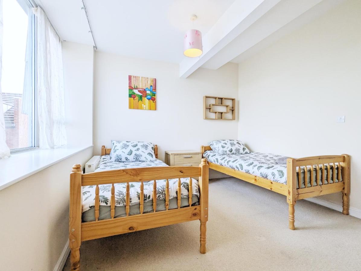 Guest Near Centre & Dock Free Parking Holiday home *