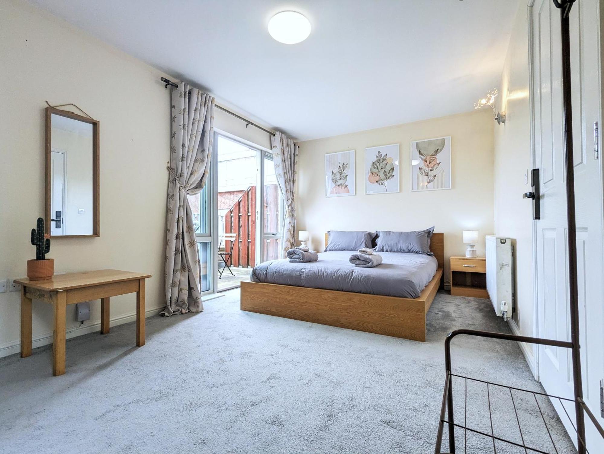 Guest Near Centre & Dock Free Parking