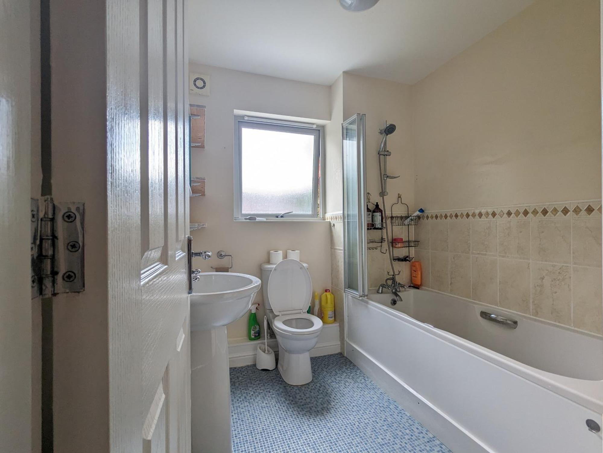 Guest Near Centre & Dock Free Parking Holiday home *